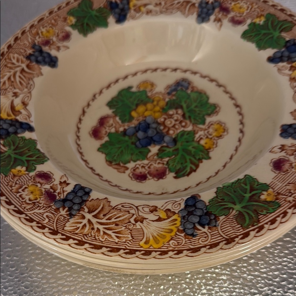 Elegant Ceramic Bowl with Grape Design